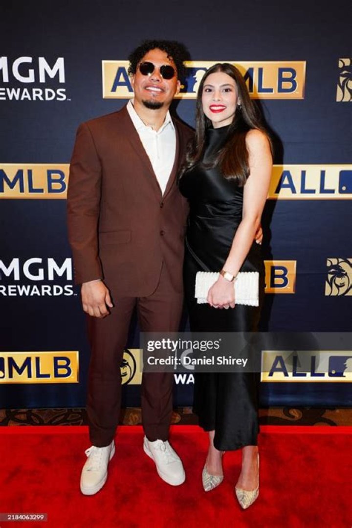 Willson Contreras Wife: Meet Andrea Villamizar